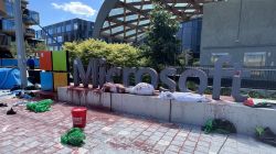 Microsoft 18 Employees Arrested : लाल रंग आणि तोडफोड; मायक्रोसॉफ्टच्या कॅम्पसमधून १८ कर्मचाऱ्यांना अटक, नेमकं कारण काय?