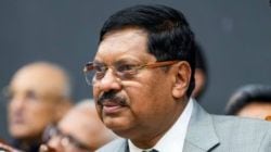 CJI B R Gavai : लोकांनी निवडून दिलेलं सरकार राज्यपालांच्या मर्जीने चालू शकतं का? सरन्यायाधीश गवई यांचा केंद्र सरकारला सवाल