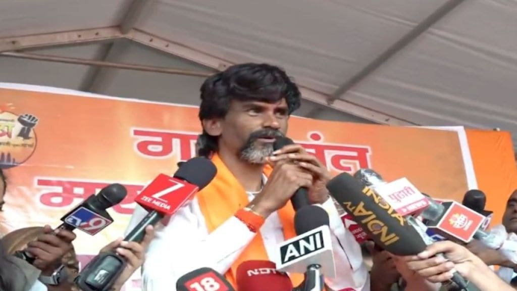 Manoj Jarange Patil Mumbai Morcha : “सरकार दगाफटका करण्याचा डाव आखत असेल तर…”; मनोज जरांगेंच्या आंदोलनाच्या पार्श्वभूमीवर रोहित पवारांचा सरकारला इशारा