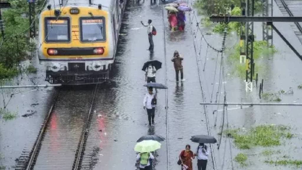 More than 800 local trains on Central Railway cancelled in Mumbai