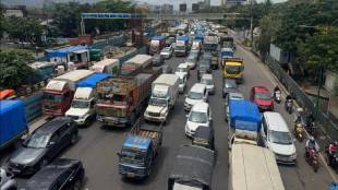 Traffic jam in Thane due to maratha protesters