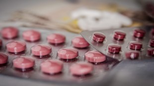 Ayurvedic medicine advertising ban, Rule 170 Ayurvedic ads, misleading health claims Ayurveda, AYUSH drug ad regulations, government crackdown on false drug ads, Supreme Court Ayurvedic ad case,