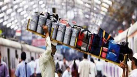 Chief Minister Devendra Fadnavis announcement regarding the houses of Dabbawalas in Mumbai