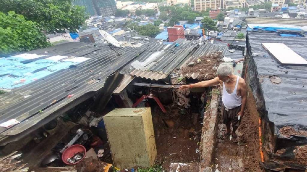 mumbai landslide in Vikhroli parksite friday