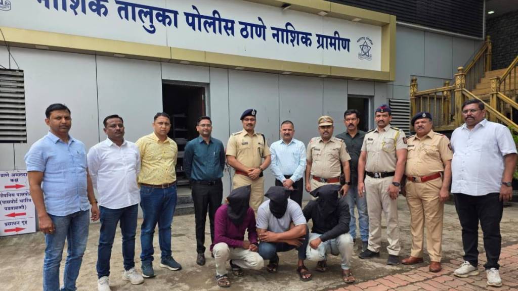 three suspects involved in robbery in Niphad