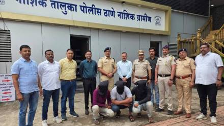 three suspects involved in robbery in Niphad