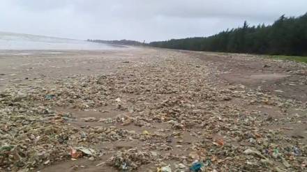 plastic waste on Shirgaon and Satpati beaches