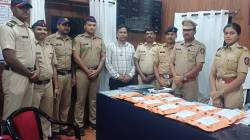 कोकणातील समुद्रकिनाऱ्यावर मोठा चारसचा साठा…