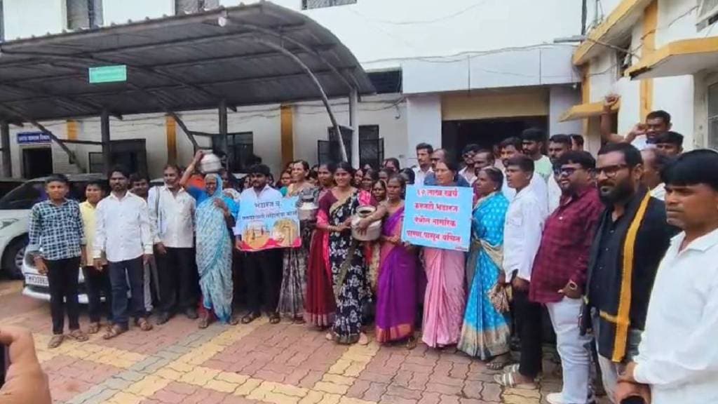 pot strike on district council office during monsoon season in Akola