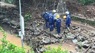 Mumbai Heavy Rain alert One dead after protective wall collapses at Nepean Sea Road in Malabar Hill mumbai