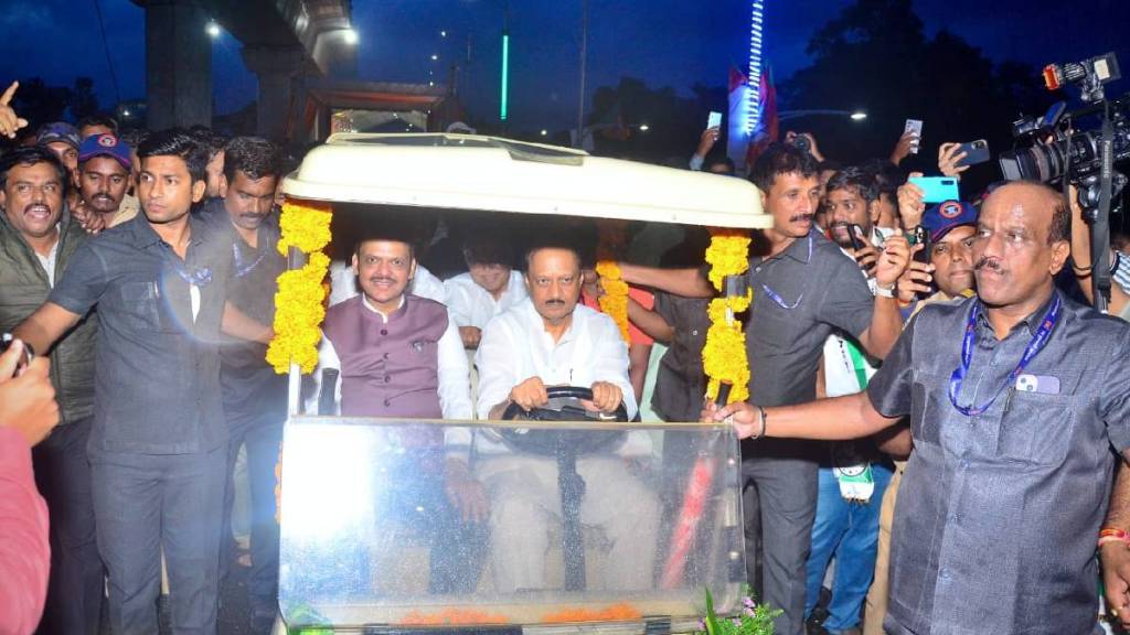 pune flyover inauguration by cm fadnavis