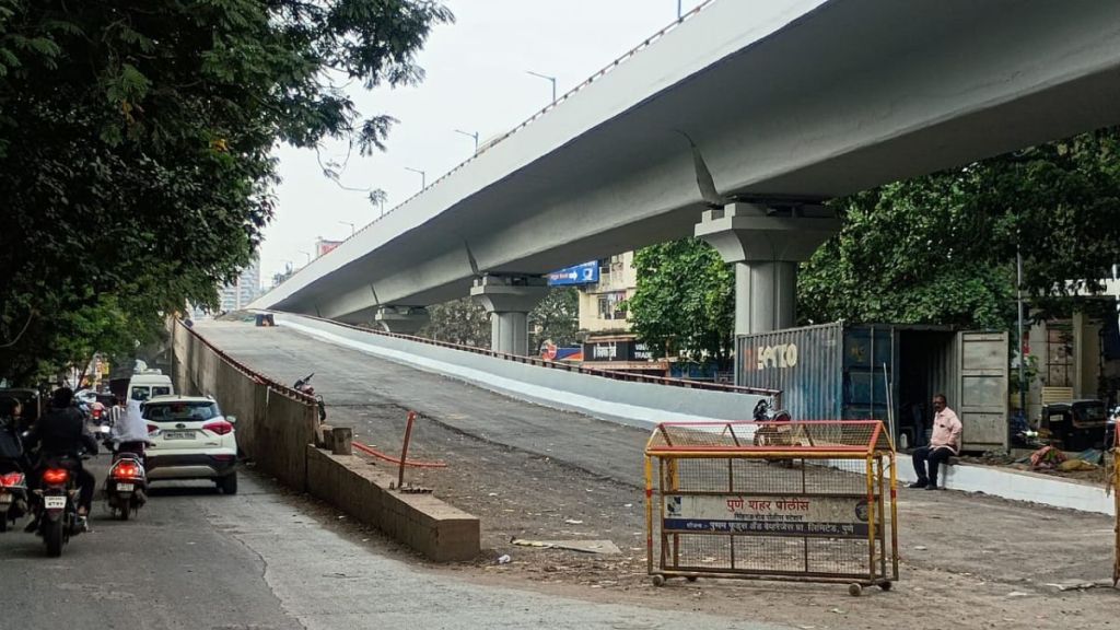 pune double decker flyovers awaiting inauguration amid traffic concerns flyovers complete delayed due to politics