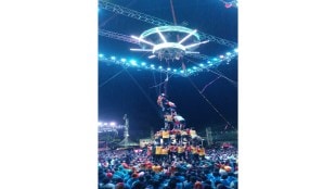 rahul awade yuva sena dahihandi attracts massive crowd in ichalkaranji