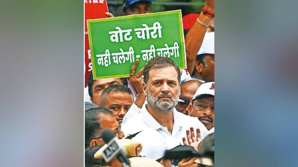 Protest in Delhi on the issue of SRI protesters including Rahul Gandhi detained