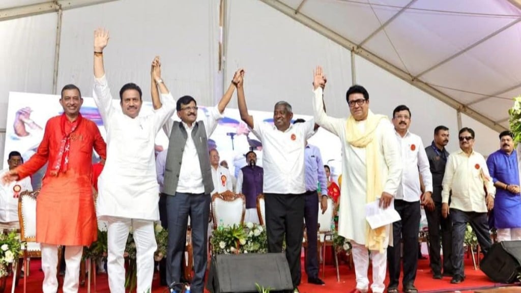 raj thackeray criticizes govt at shekap event