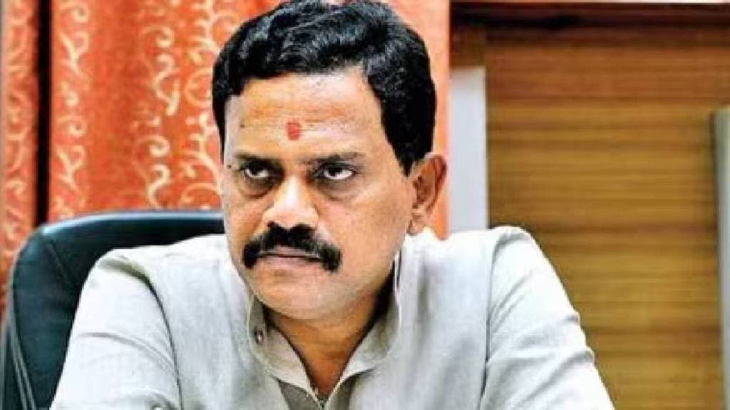 Rajan Vichare warns the administration about the protest