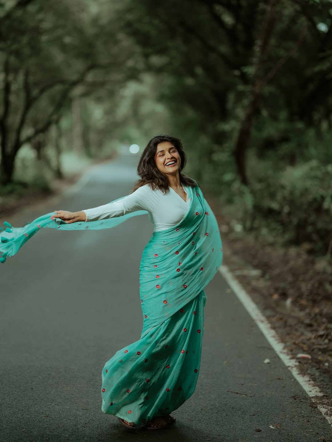 sanskruti balgude saree look