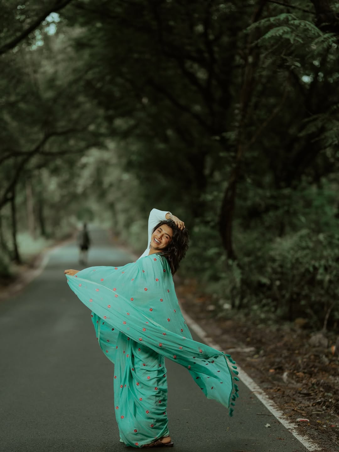 sanskruti balgude saree look
