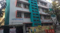 कुलाब्यातील महापालिकेची शाळा इमारत धोकादायक; १५०० विद्यार्थ्यांवर स्थलांतराची टांगती तलवार