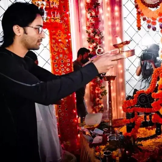 Ganesh Chaturthi, Hina Khan, Saif Ali Khan, Shah Rukh Khan, Salman Khan