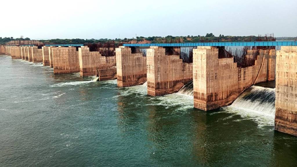 Padalsare project on Tapi finally launched.