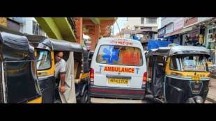 Rickshaw drivers blocked the path of an ambulance in Dombivli East.
