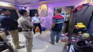 thieves loot jewellery and cash from locked house in thane