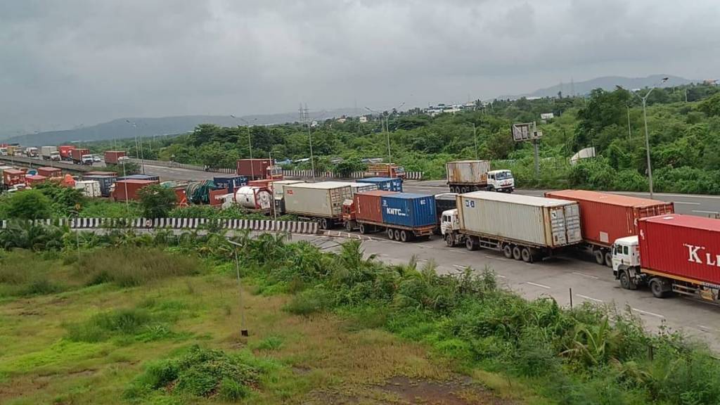 Container traffic jam from JNPA to Gavan Phata uran