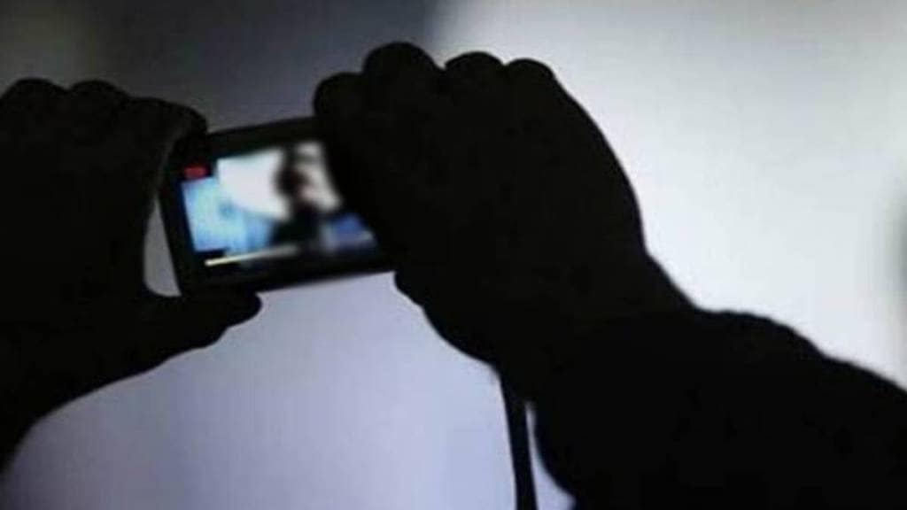 obscene videos create after morphing photos of girl