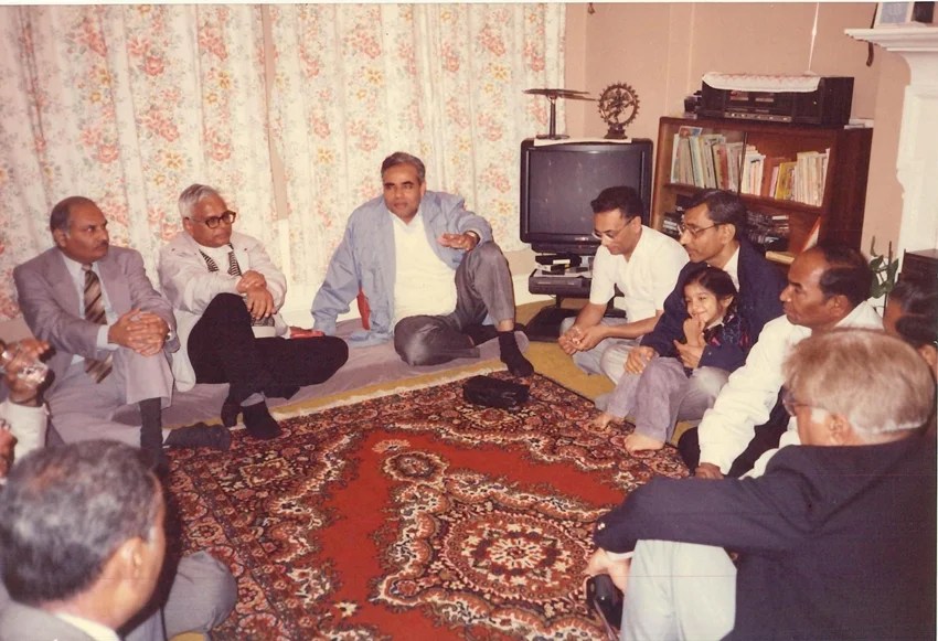 pm narendra modi old rare and unseen photos