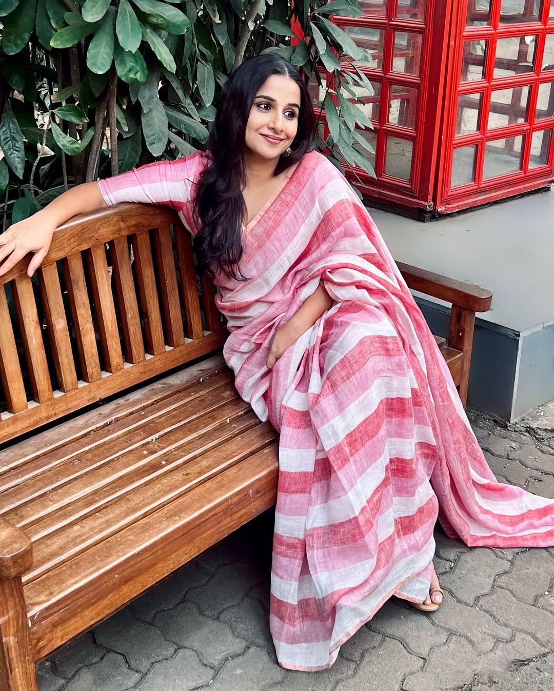 Navratri day 9 bollywood actress vidya balan pink saree photoshoot