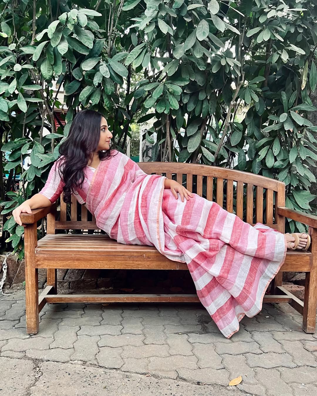 Navratri day 9 bollywood actress vidya balan pink saree photoshoot