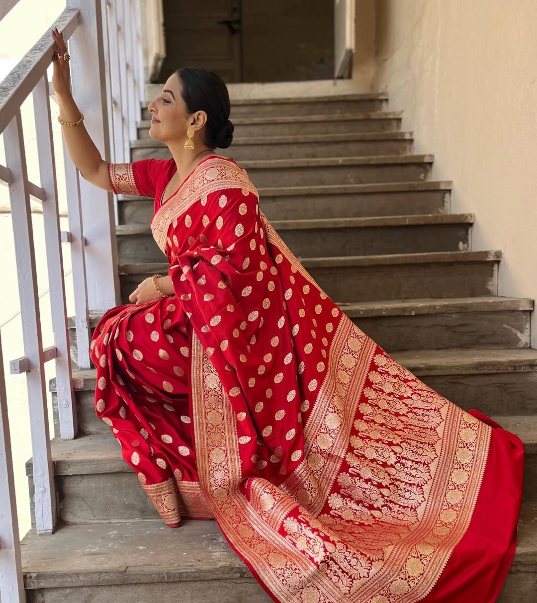Bollywood actress vidya balan second day navratri red saree look 