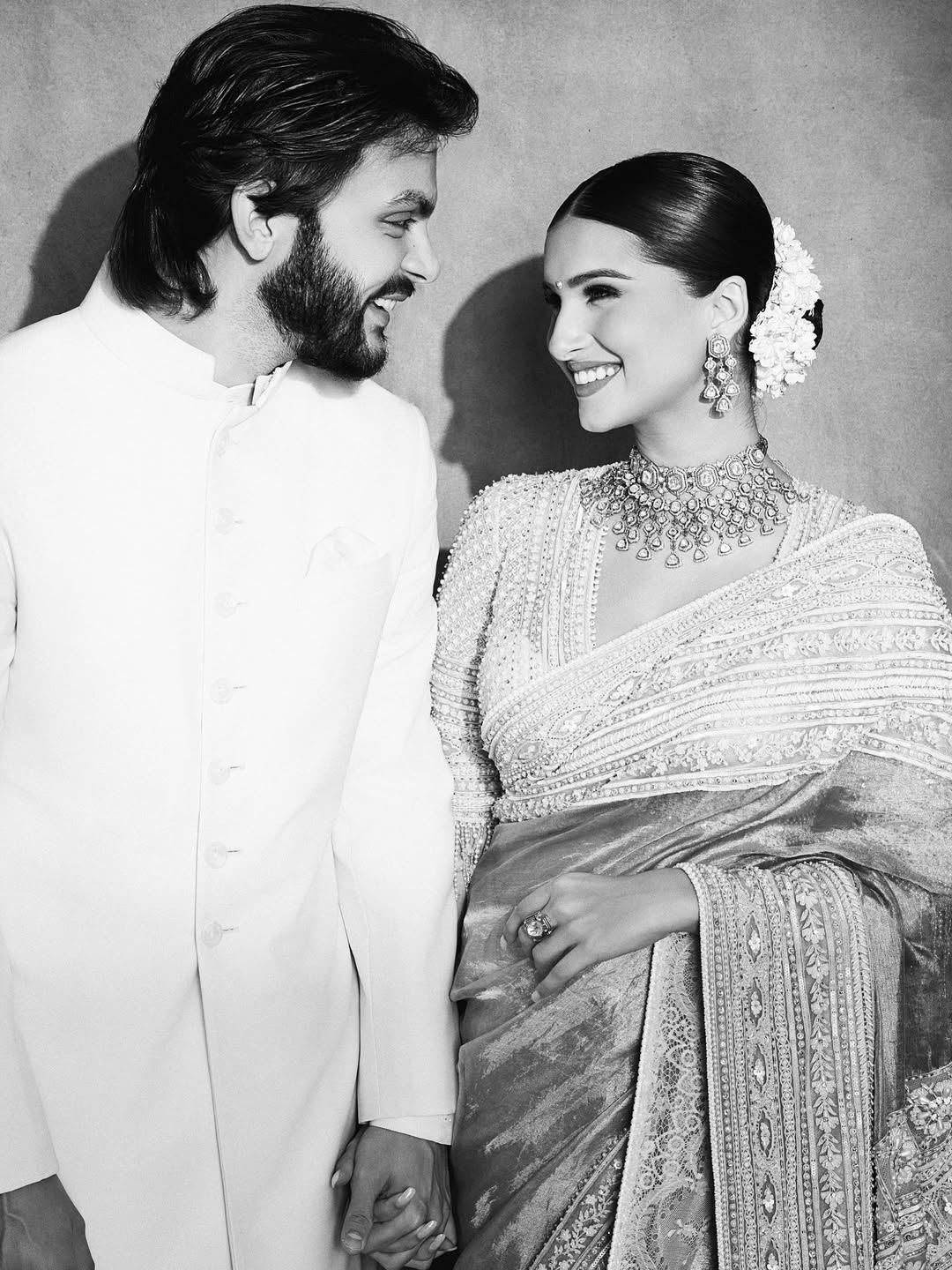 tara sutaria veer pahariya realtionship