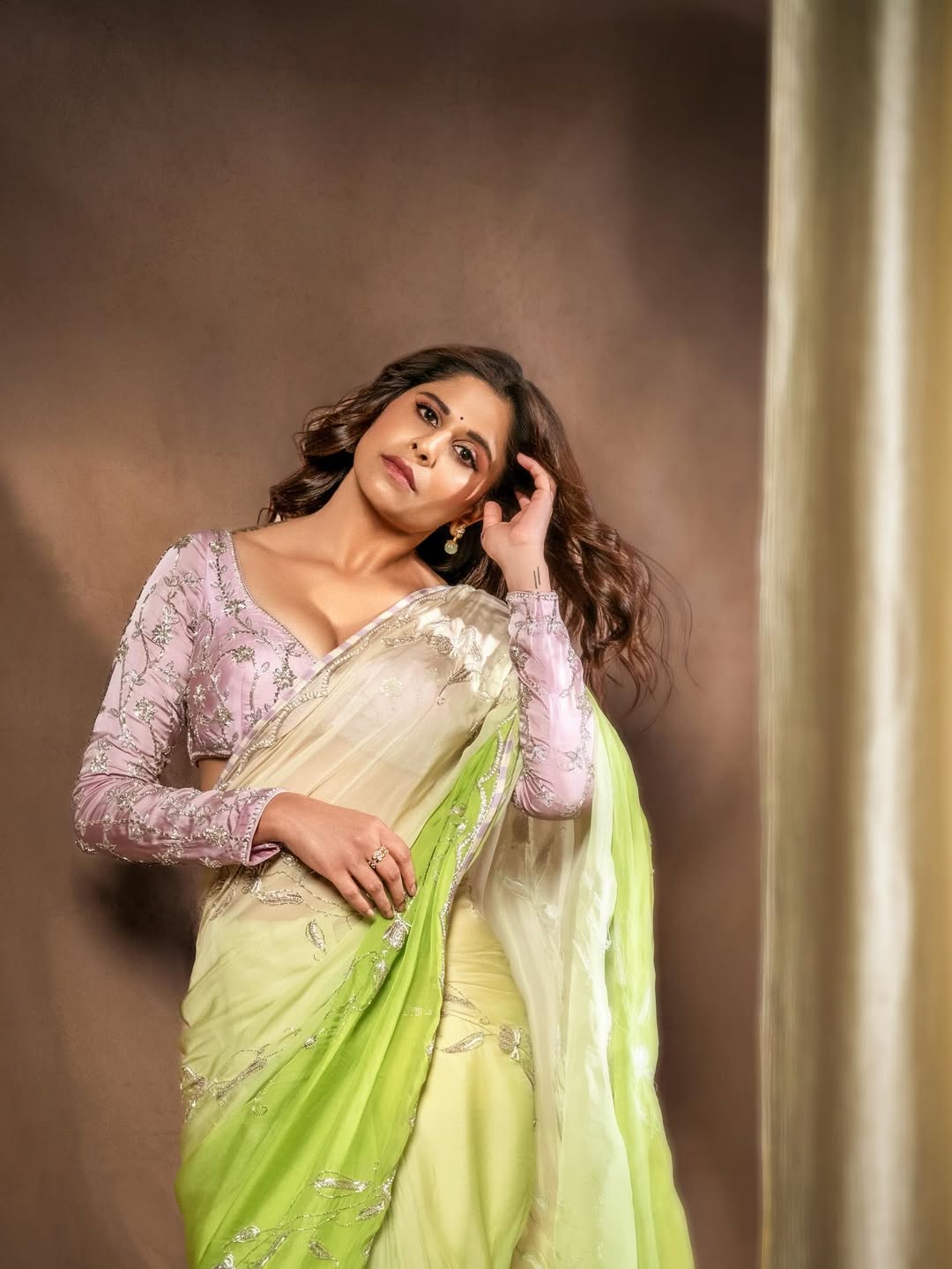 sai tamhankar vintage photoshoot