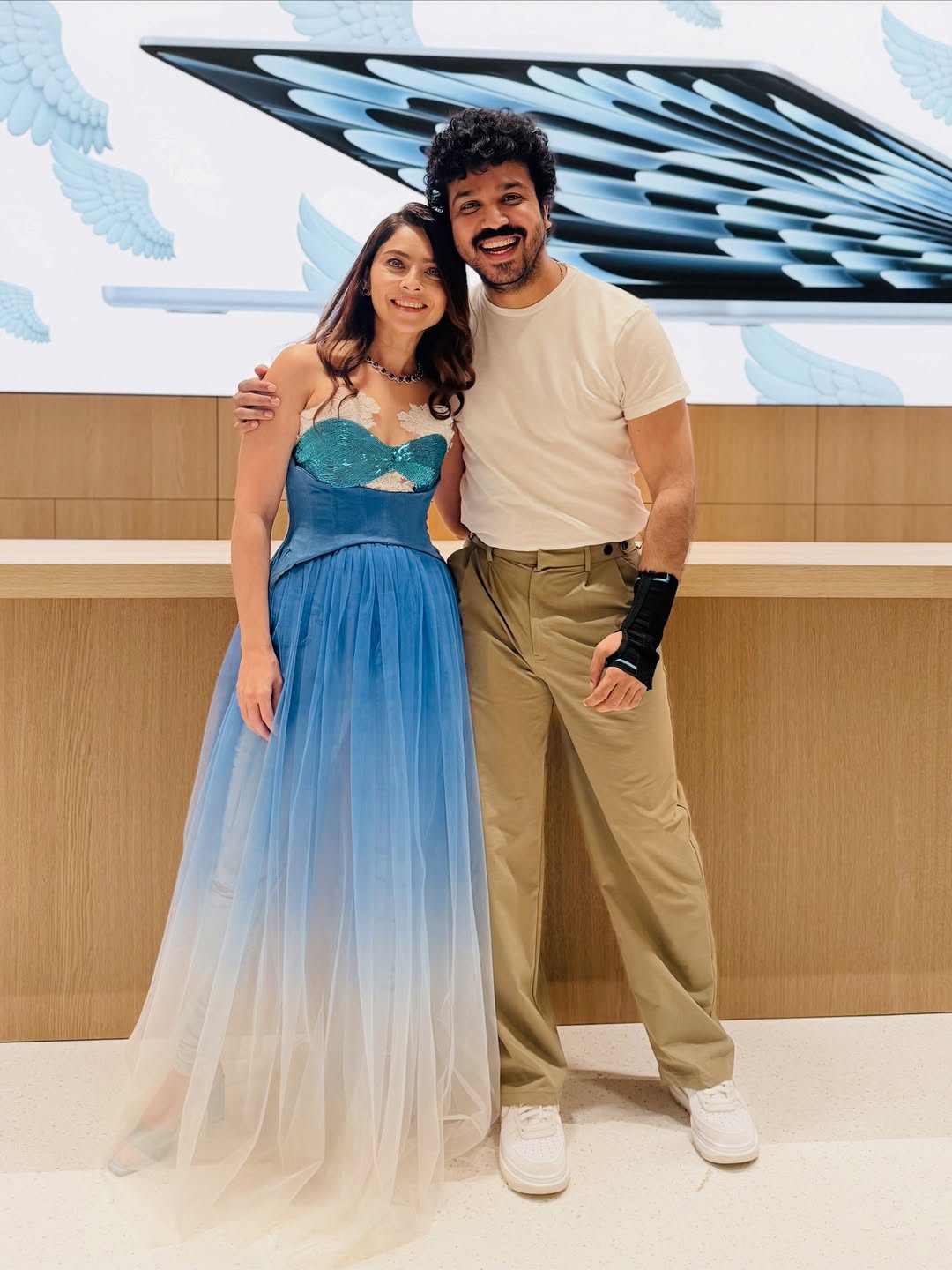 Sonalee Kulkarni at Apple Store Pune launch