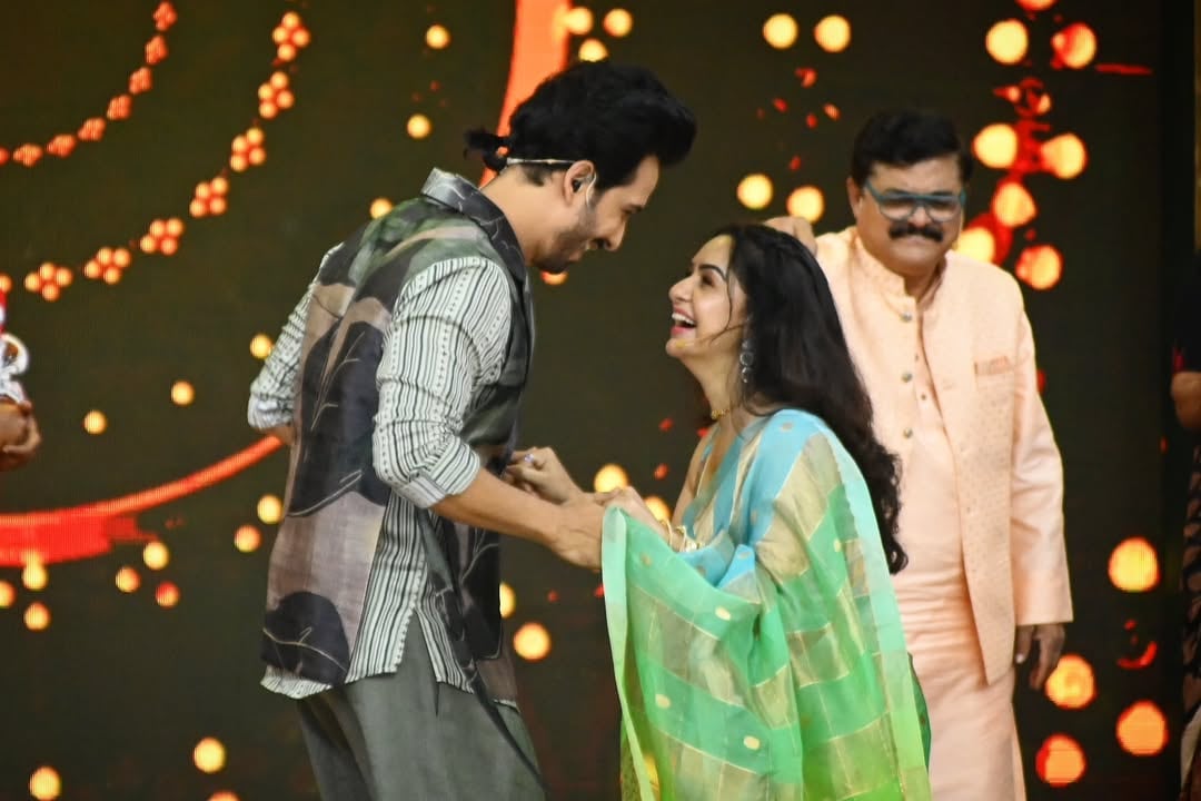 Abhijeet Khandkekar and sukhada khandekekar