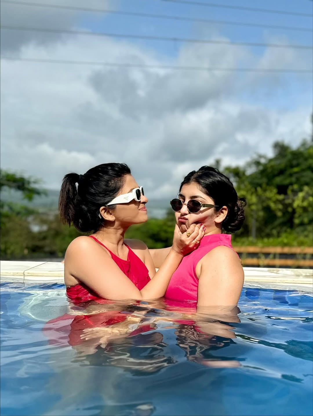 ruchira jadhav new photoshoot with sister in swimming pool