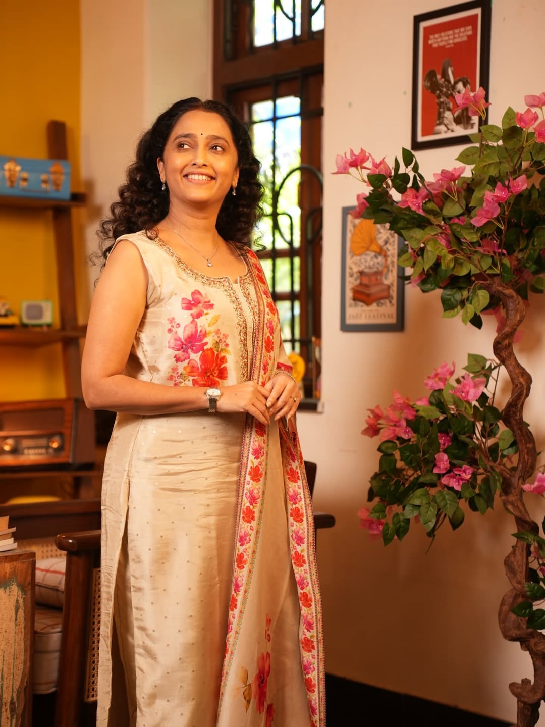 actress rutuja deshmukh