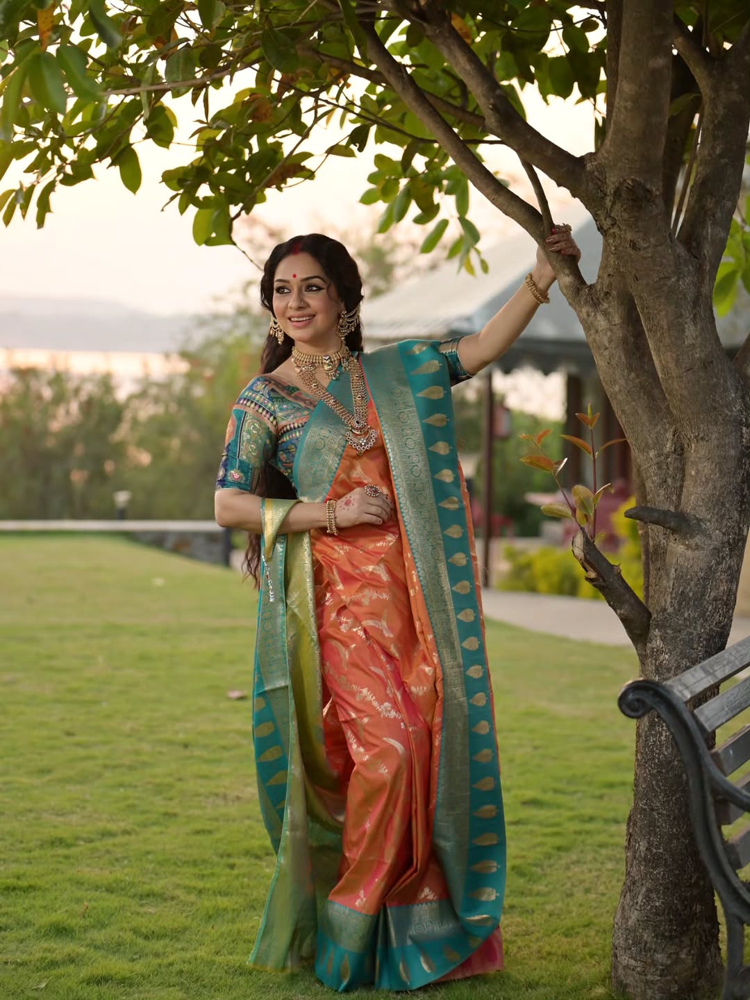 sukhada khandekekar