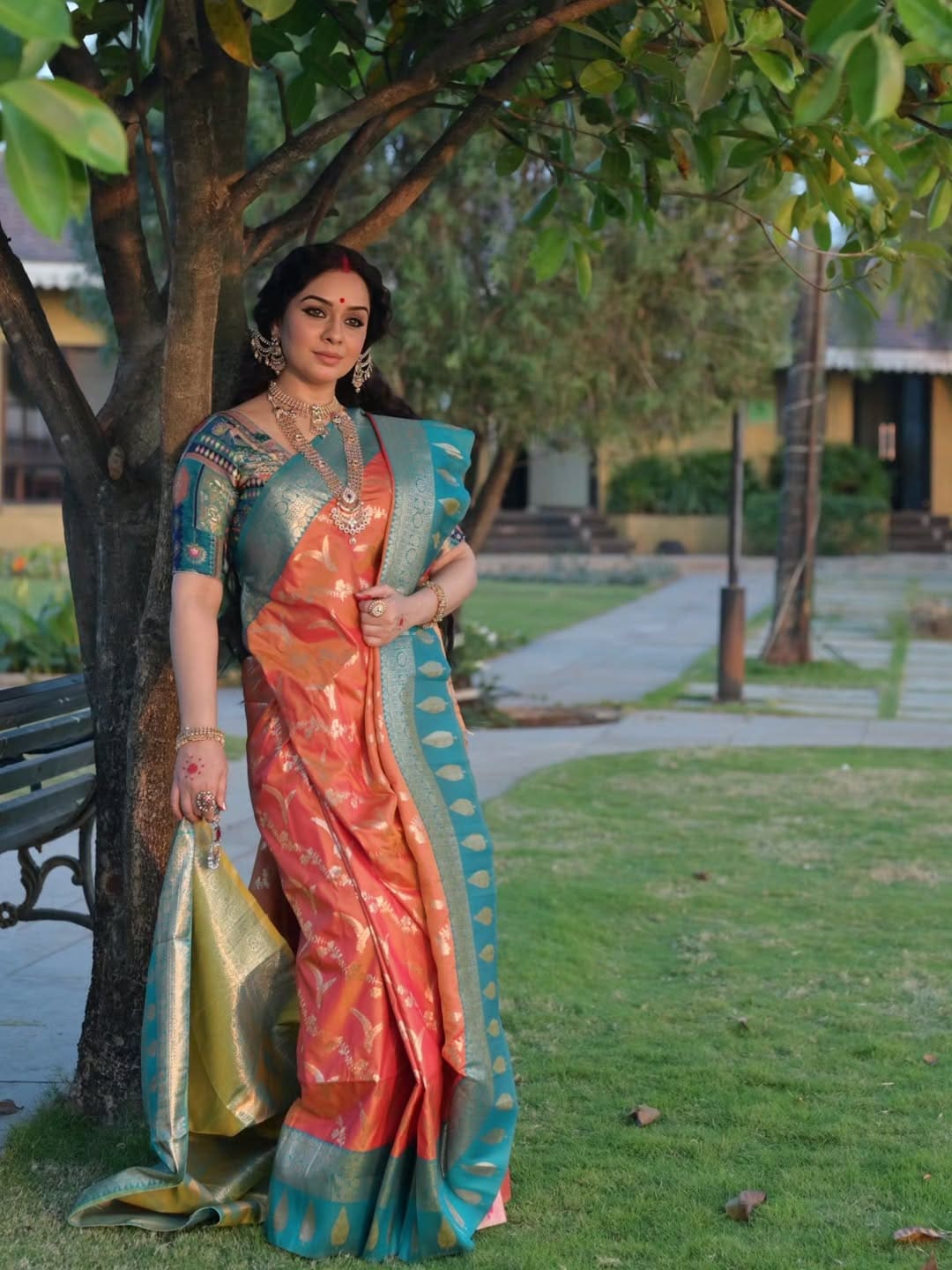 sukhada khandekekar
