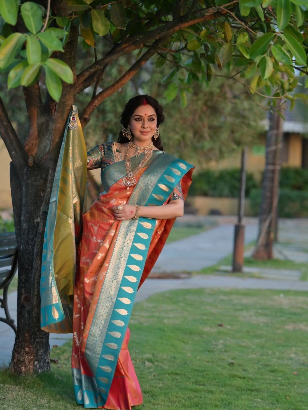 sukhada khandekekar
