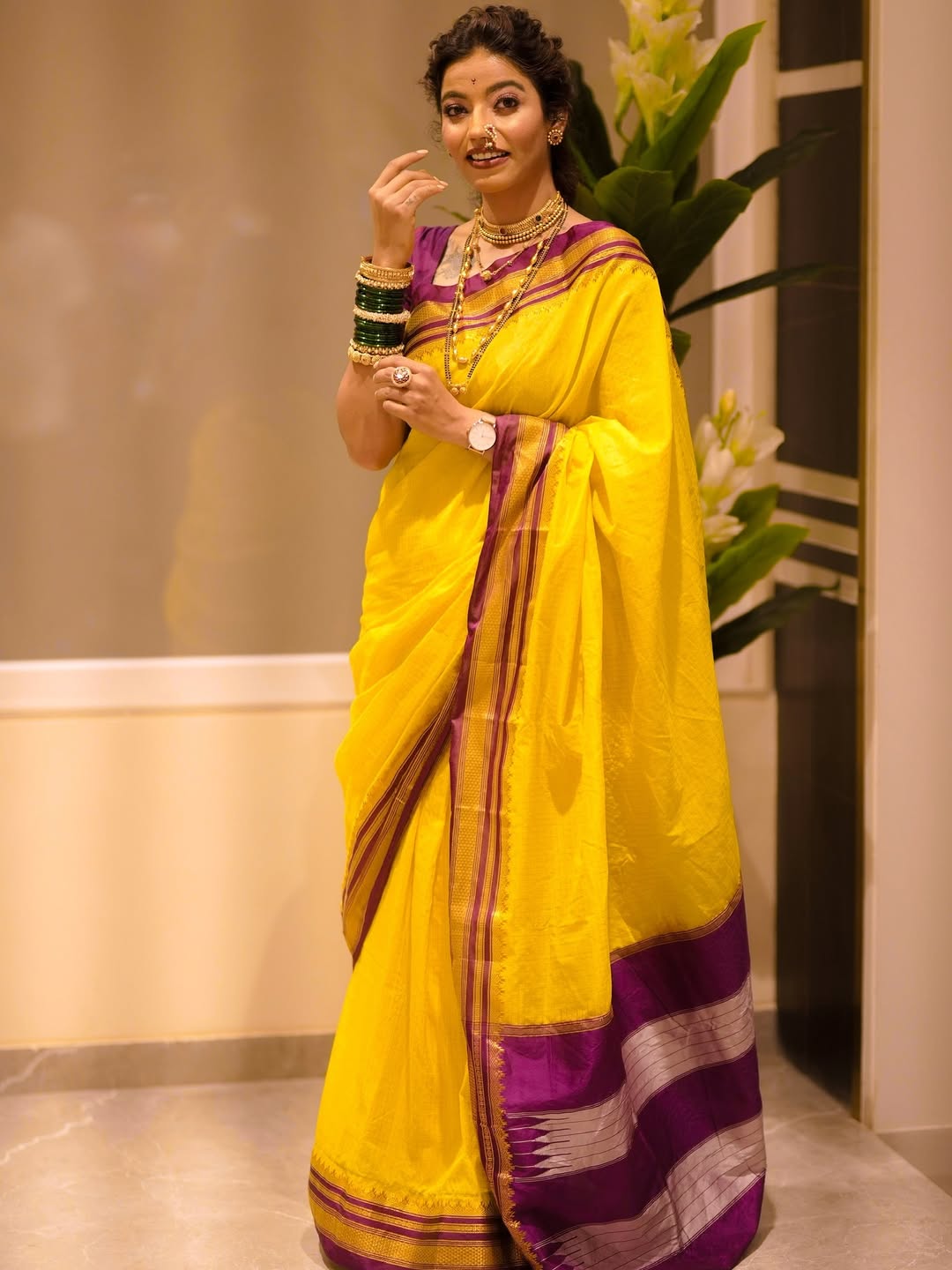 singer Juilee Jogalekar navratri day 4 look