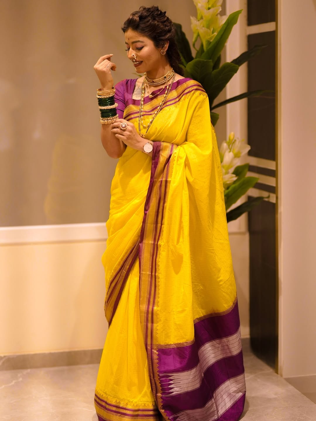 singer Juilee Jogalekar navratri day 4 look