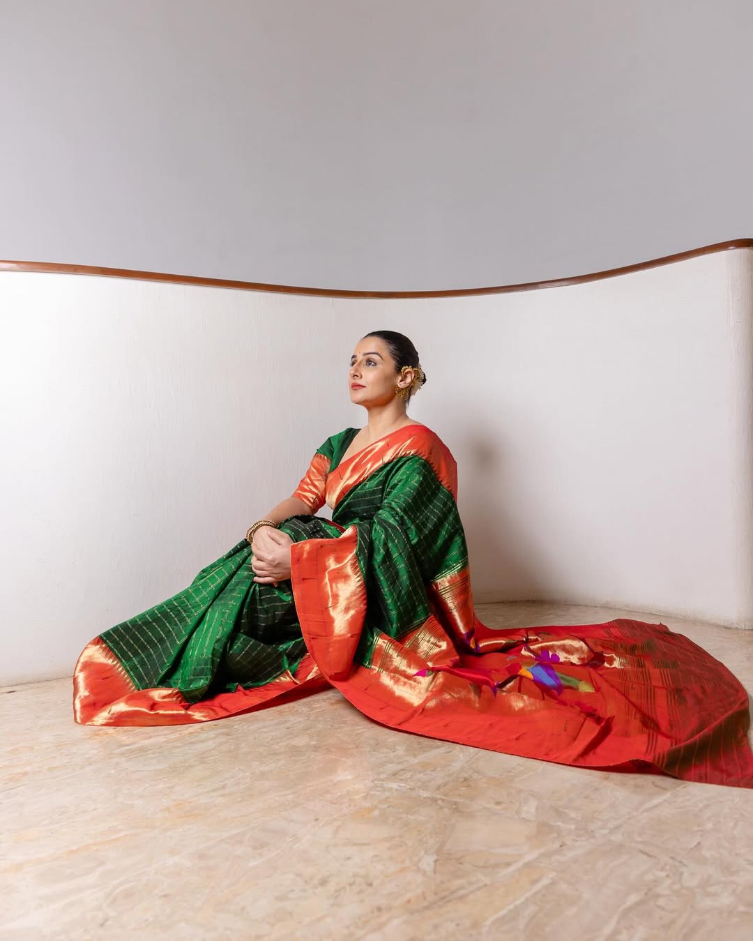 vidya balan navratri day 5 green saree look