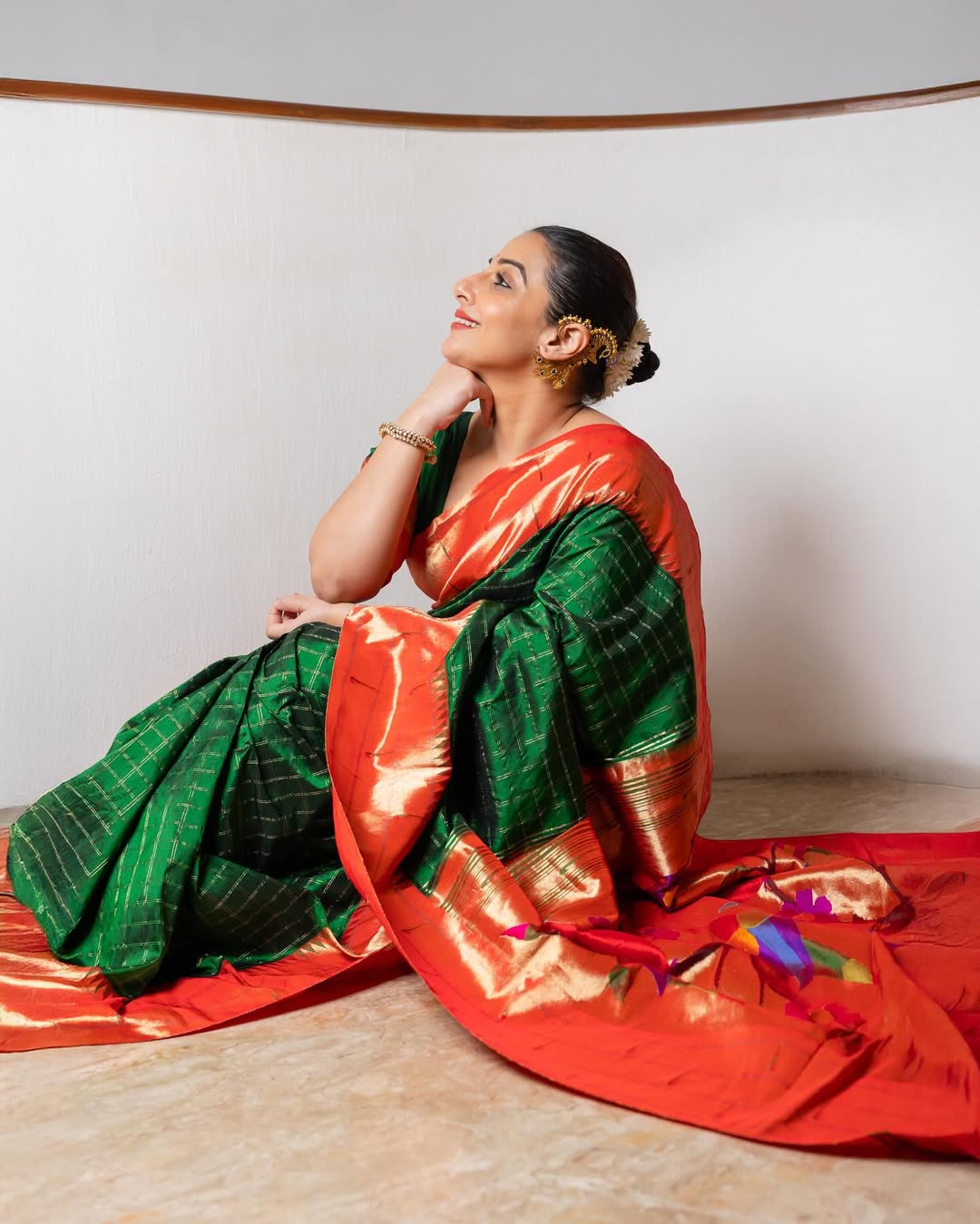 vidya balan navratri day 5 green saree look