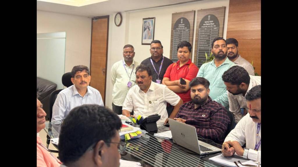 Meeting on the issue of 65 illegal buildings in Dombivli