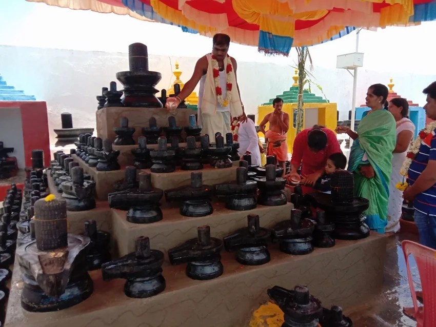 discover the temple of crores of shivlingas in karnataka