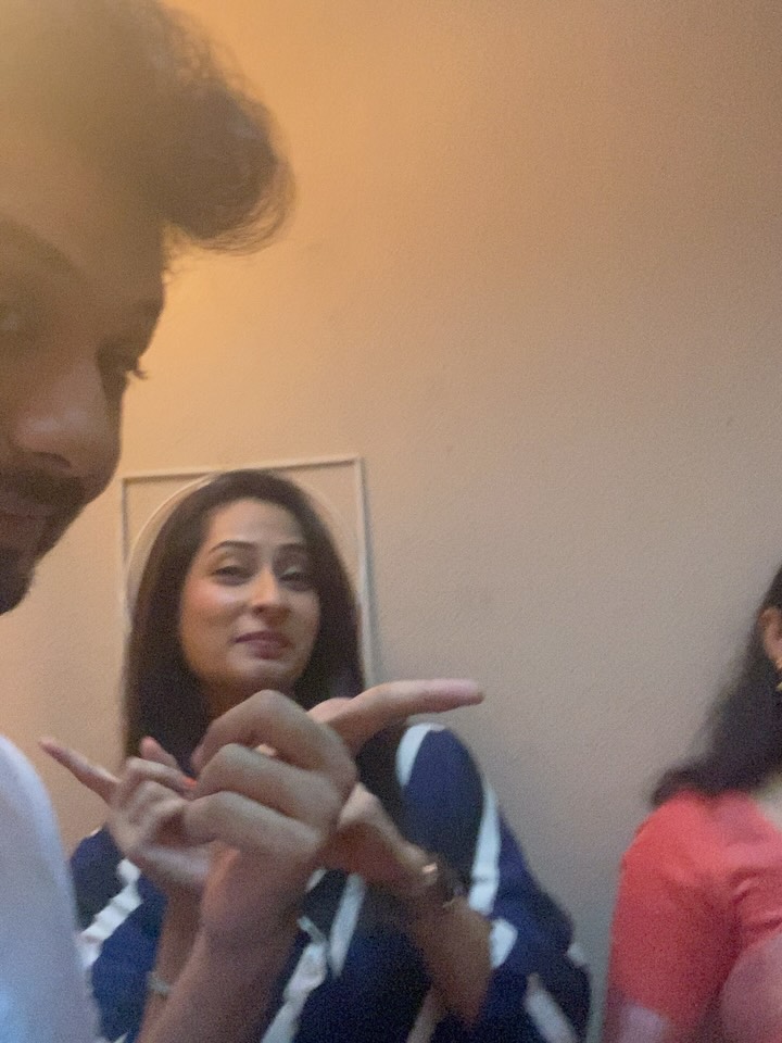 Abhijeet khandkekar writes post for late actress priya marathe