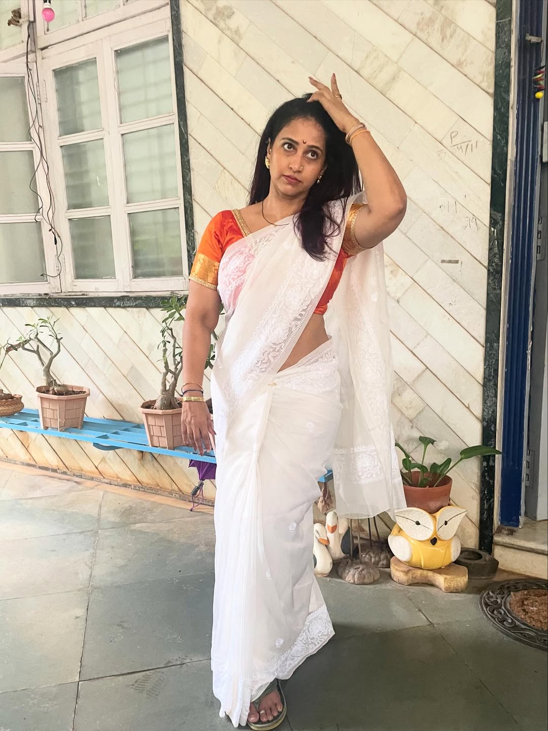 Actress Dipti Ketkar white saree look